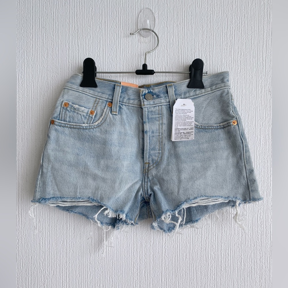 Levi’s 501 high rise original cut off denim shorts size 25